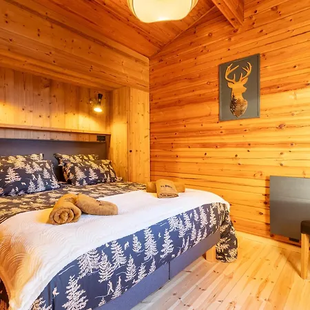 L'ecrin Des Pyrenees - Authentique Chalet Classe 4 Etoiles Avec Jacuzzi * Фон-Ромё